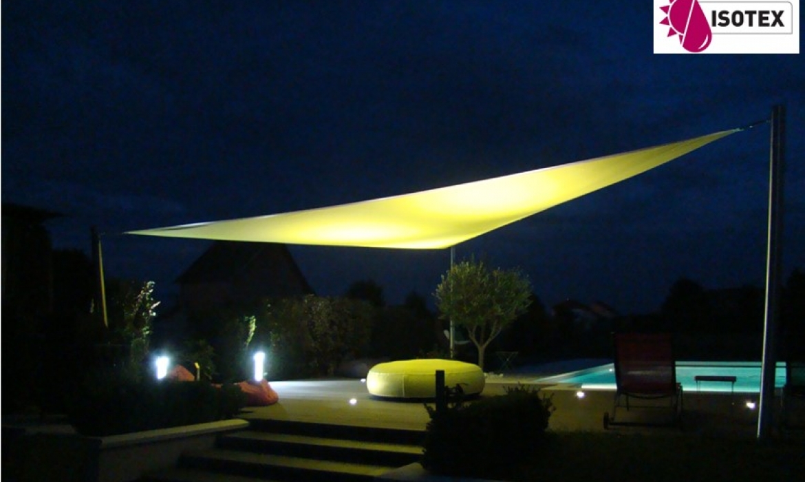 Voile d'Ombrage Eliante Star Triangle sur mesure près de Saint Jean de Bournay