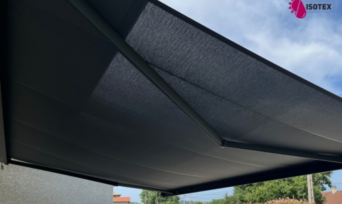 Confort et design : Store banne sur mesure à Bourgoin-Jallieu (Isère)