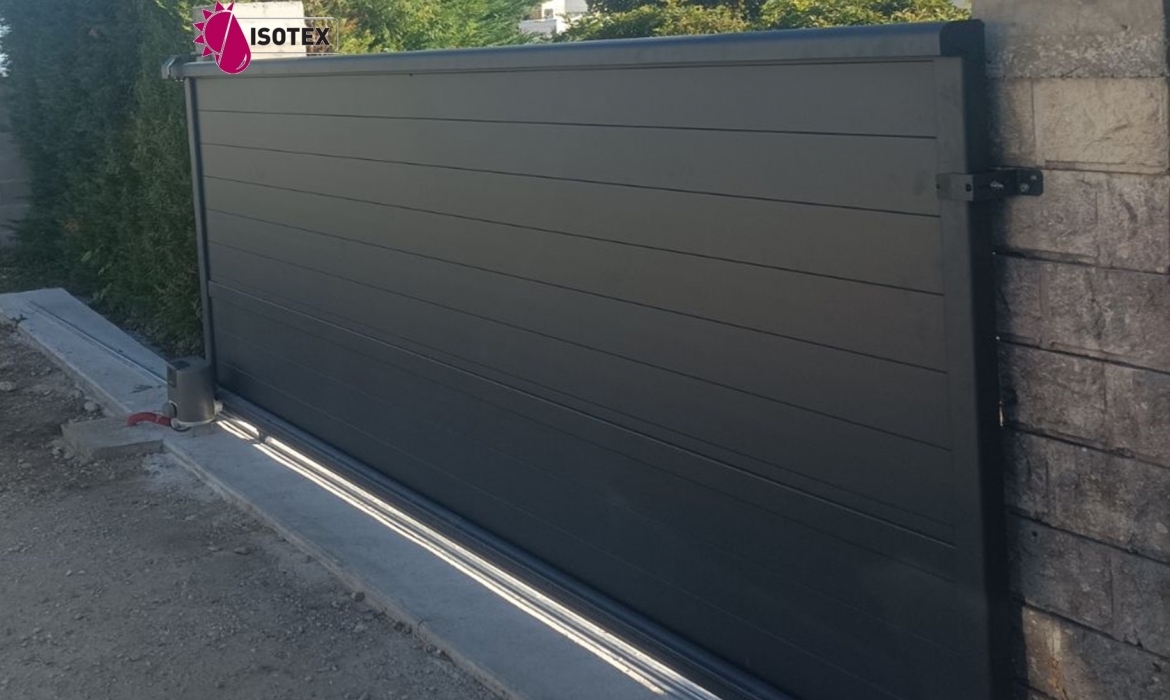 Portail aluminium motorisé sur mesure à Bourgoin-Jallieu