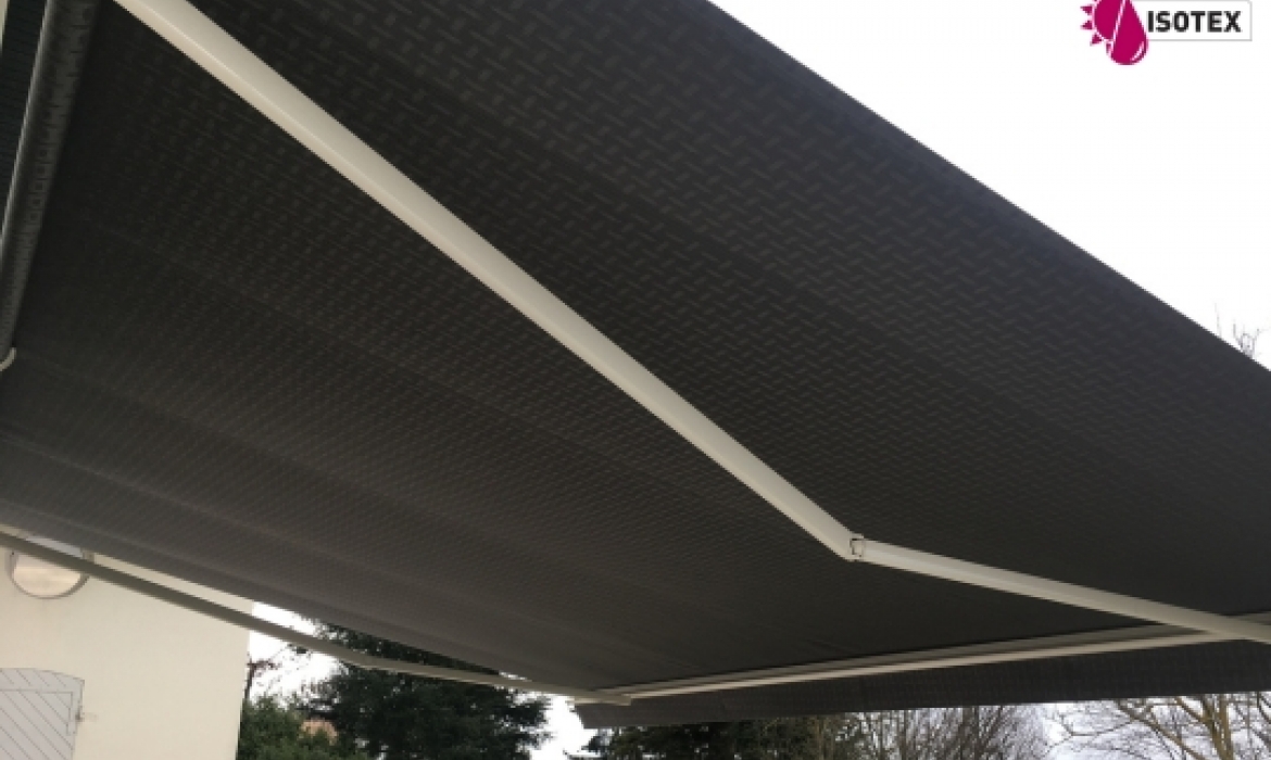 Store de Terrasse motorisé à Saint Jean de Bournay : Confort et Technologie