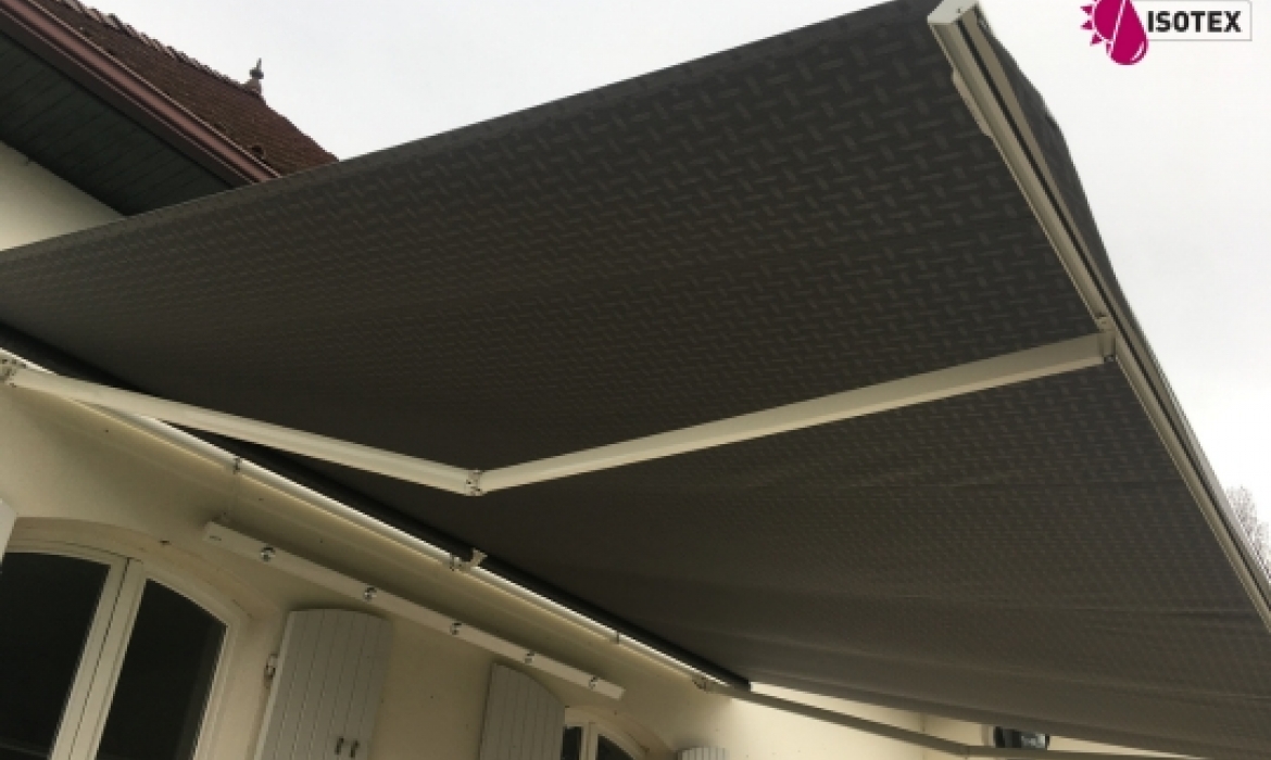 Store de Terrasse motorisé à Saint Jean de Bournay : Confort et Technologie