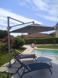 Parasol déporté Hélios Carré 300x300 - Toile polyester 250 g - Coloris Rouge