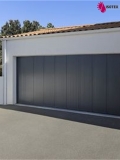 Porte de garage sectionnelle latérale