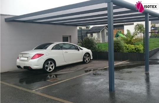 Un carport en Nord Isère, une réalisation Isotex
