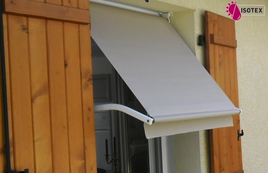 Store Ombrine sur mesure signé Isotex