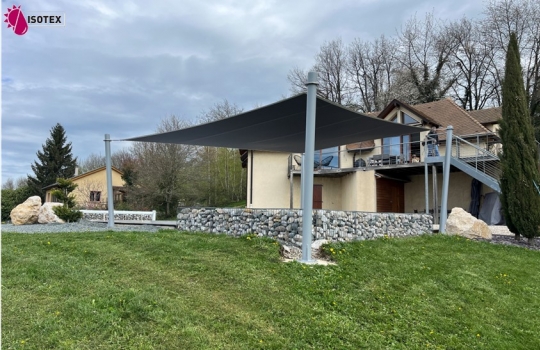Réalisation d’une voile d’ombrage sur mesure à Villefontaine (38090)