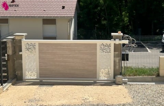 Portail sur mesure à Villefontaine