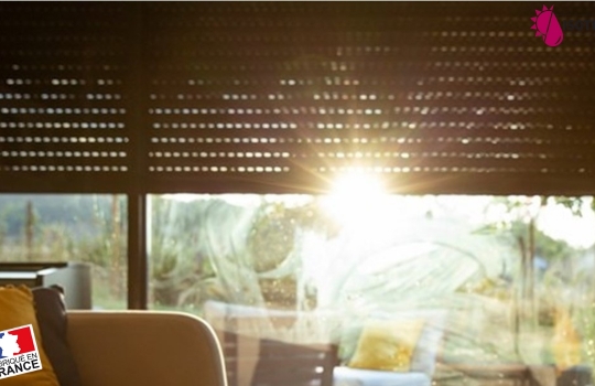 Volet Roulant Solaire ISOTEX : Confort, Lumière Naturelle et Ventilation Optimale – Fabricant Français depuis 1988
