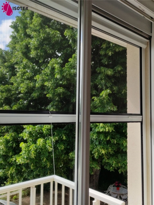 Moustiquaire enroulable verticale
