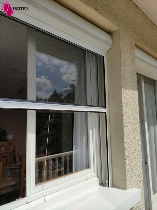 Moustiquaire enroulable verticale