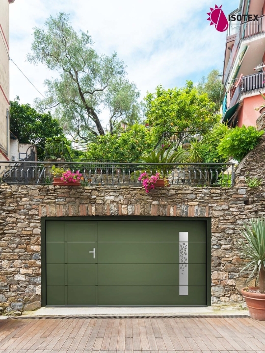 Porte de garage sectionnelle refoulement plafond