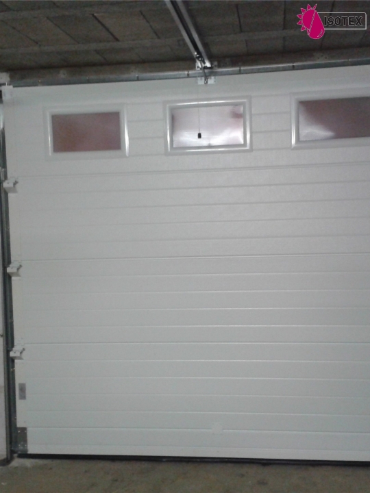 Porte de garage sectionnelle refoulement plafond