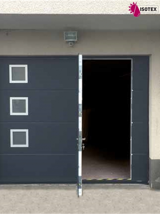 Porte de garage sectionnelle refoulement plafond